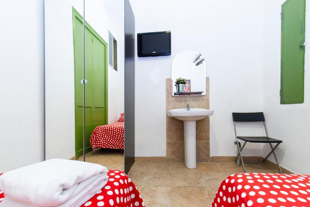 Hostal Bahia Madrid Ngoại thất bức ảnh